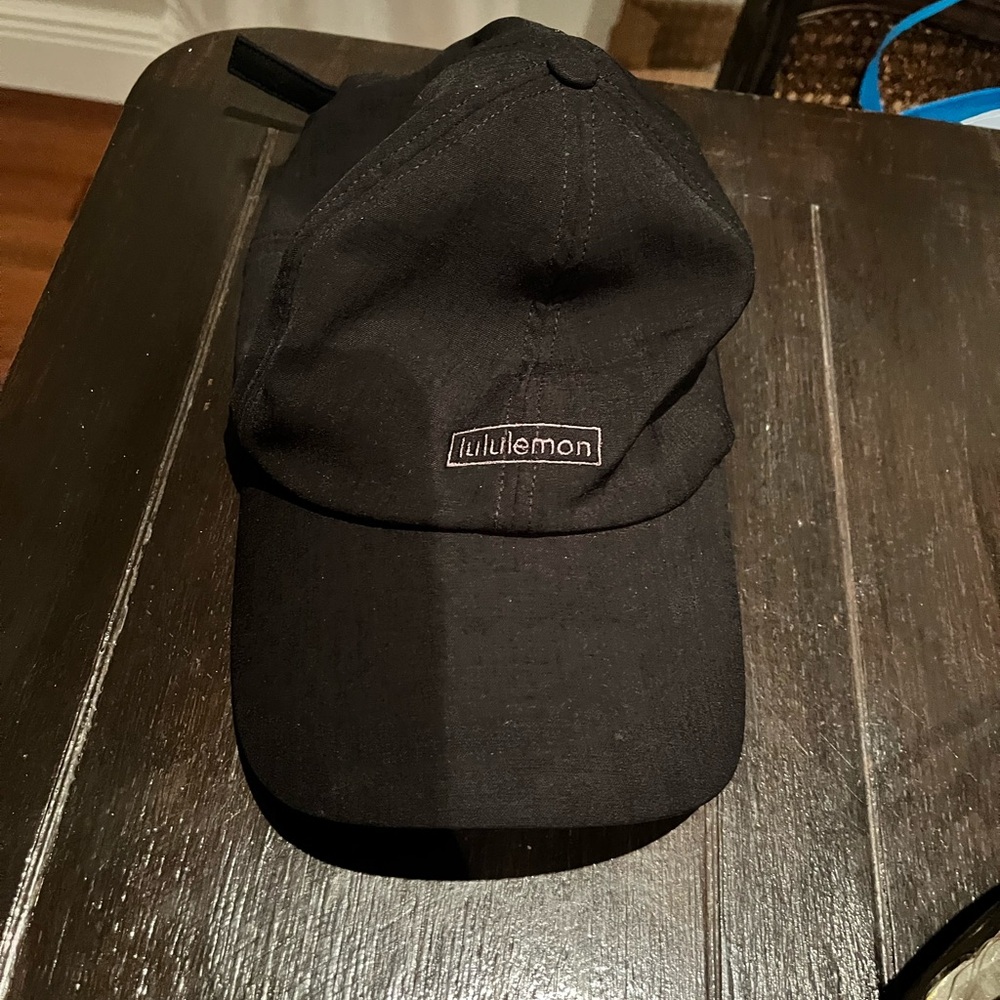 Lululemon women’s athletic hat